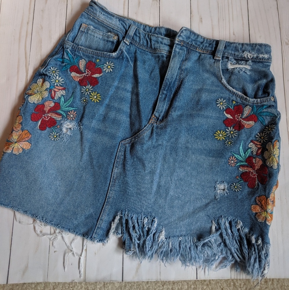 Women's Zara asymmetrical denim skirt